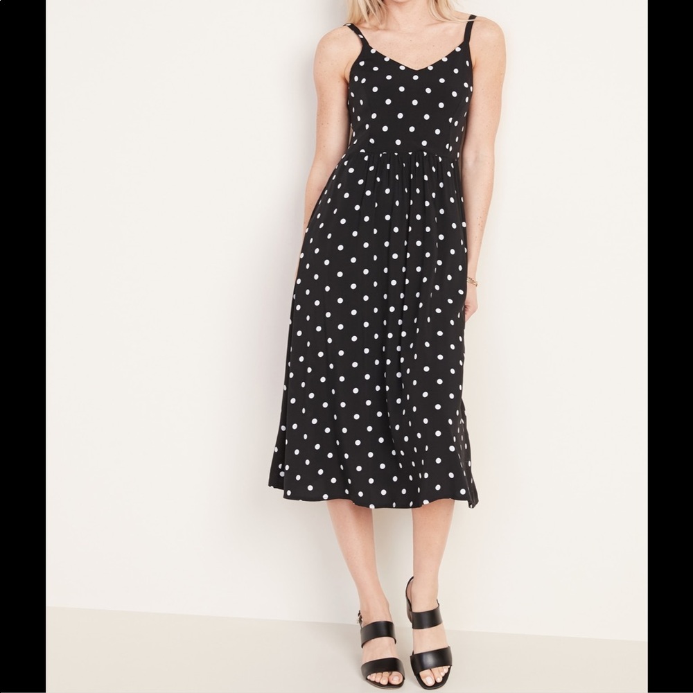 2/ 30$ - Printed Fit and Flare Cami Midi Dress